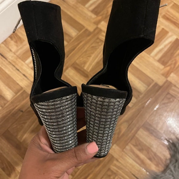 Gently worn super cute ankle booties - Picture 5 of 5